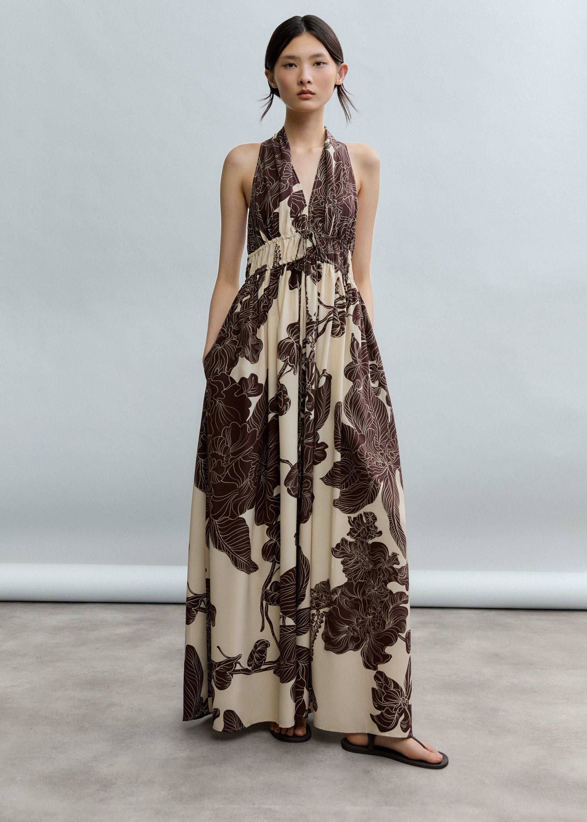Vestido Halter Seda CDC Orient Contour